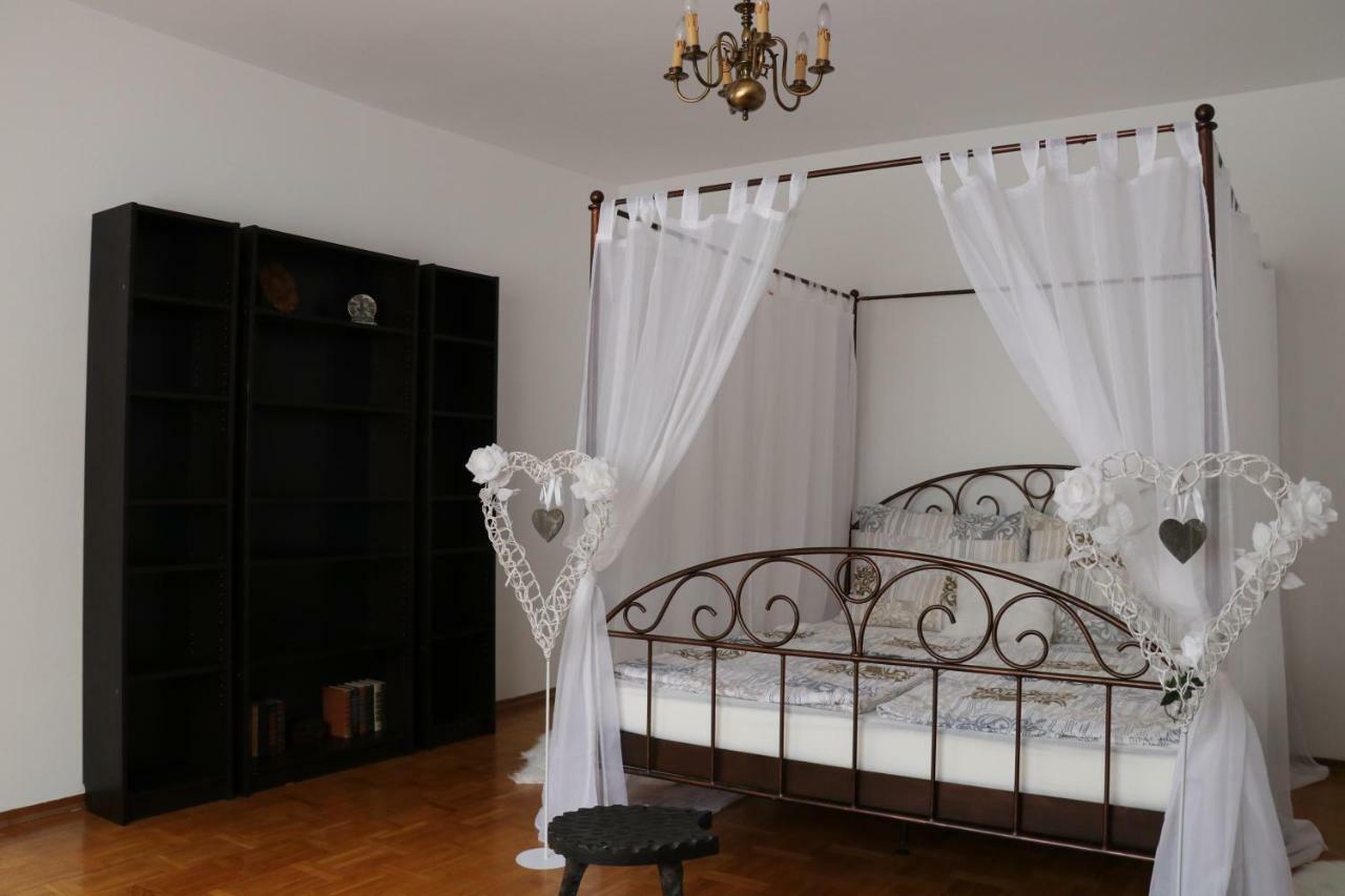 The Lakehouse Villa Neusiedl Am See Wienerstrasse 8 Luaran gambar