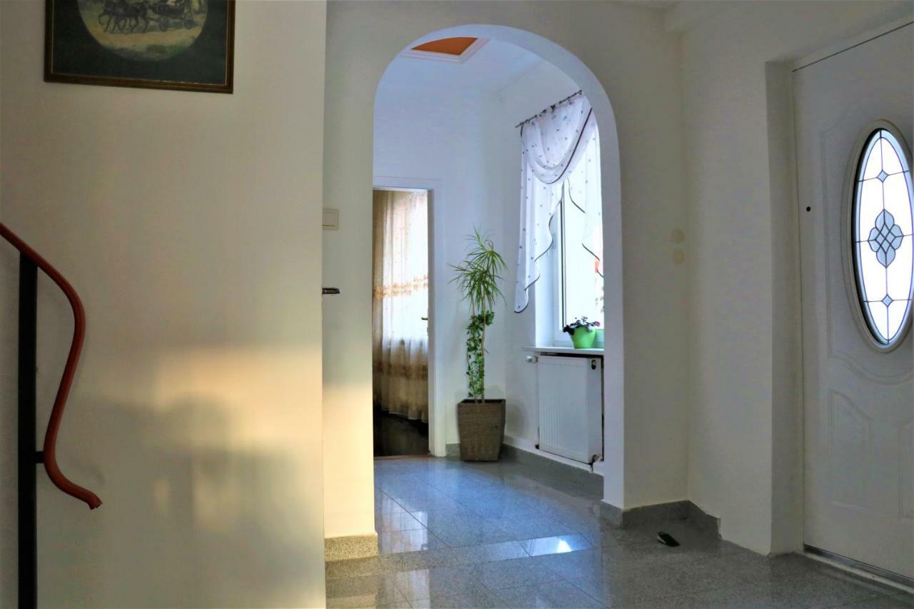 The Lakehouse Villa Neusiedl Am See Wienerstrasse 8 Luaran gambar